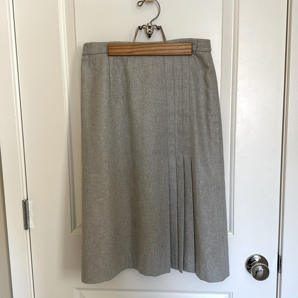 Vintage wool pleated skirt